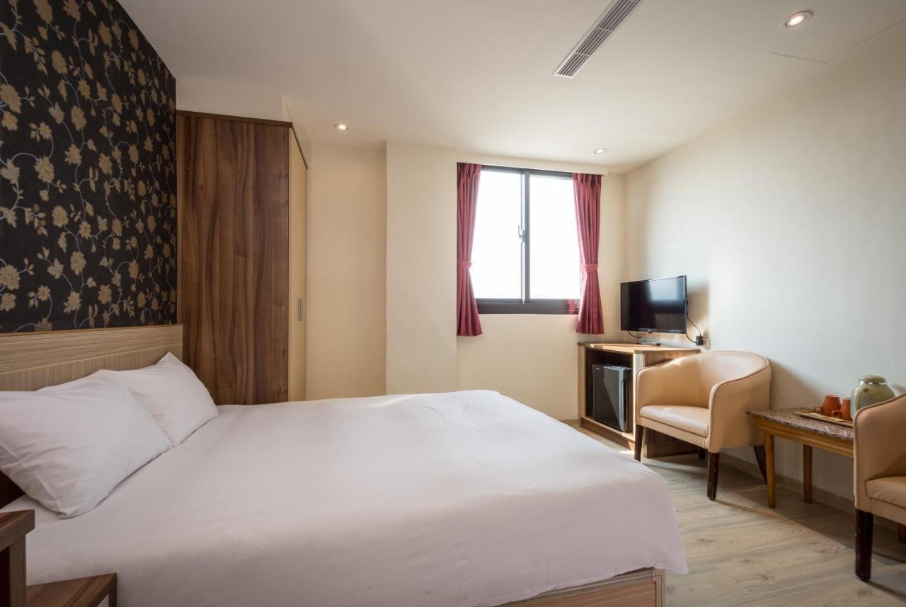 Yadi Hotel Пули Экстерьер фото